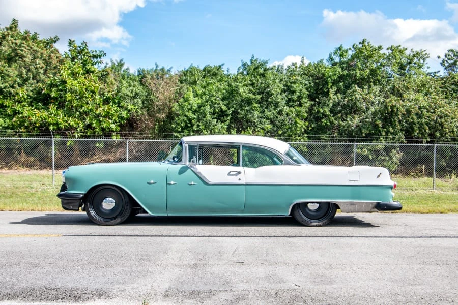 1955 Pontiac Star Chief - Image 2 of 31