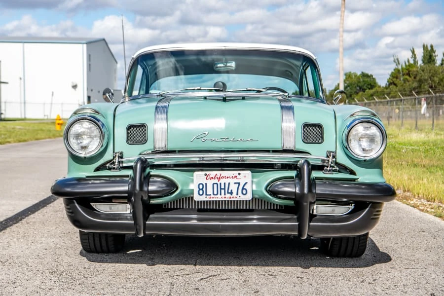 1955 Pontiac Star Chief - Image 4 of 31