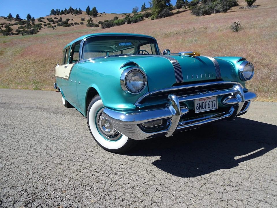 1955 Pontiac Star Chief - Image 2 of 31