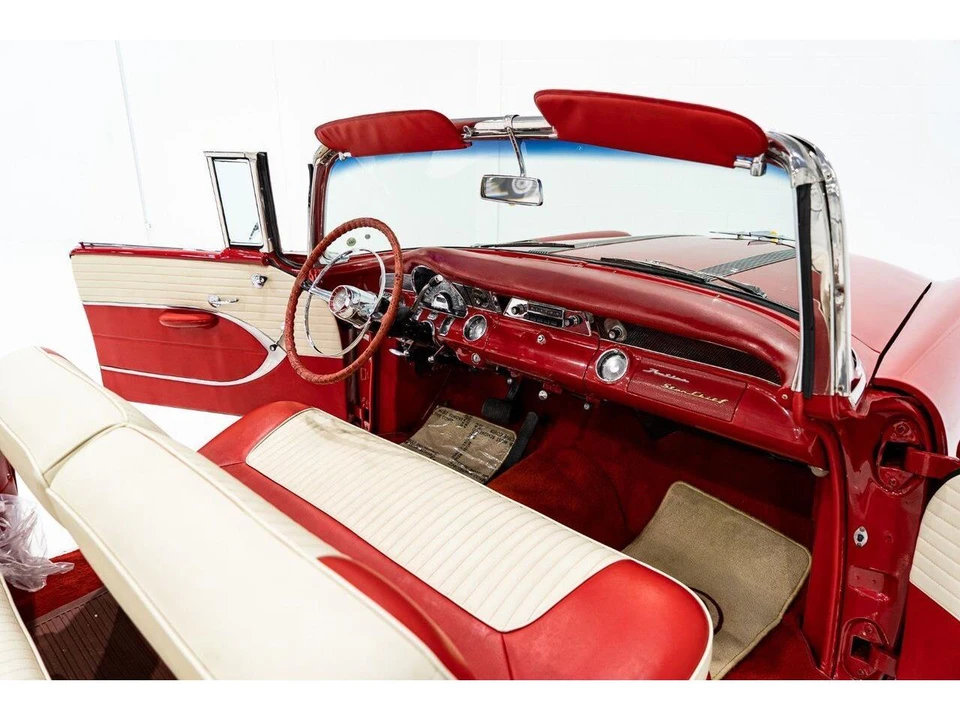 1955 Pontiac Star Chief - Image 9 of 31