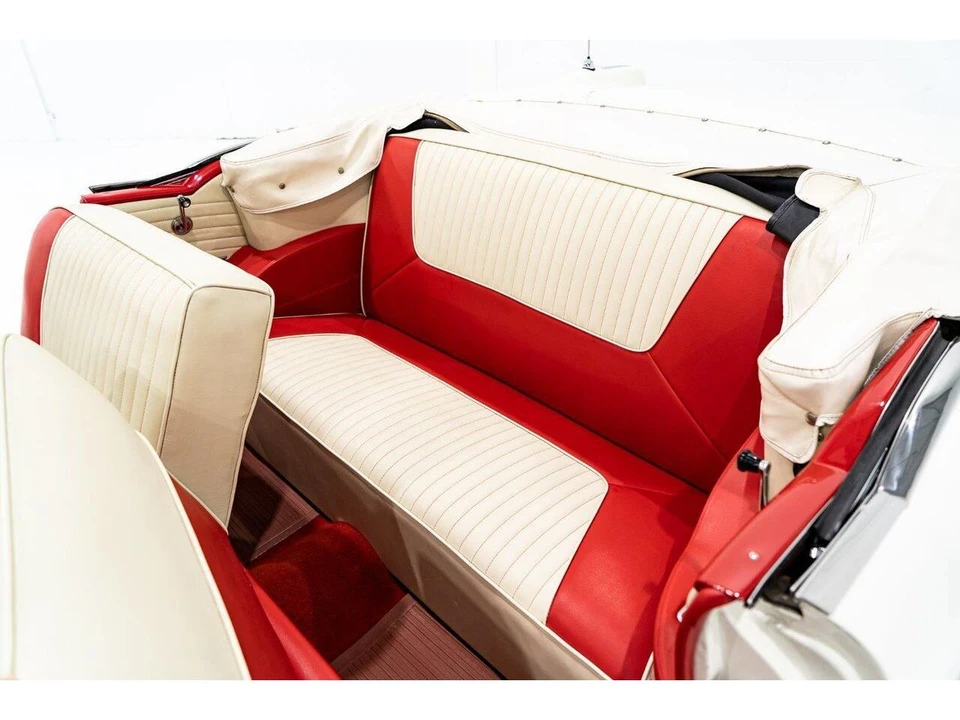 1955 Pontiac Star Chief - Image 13 of 31