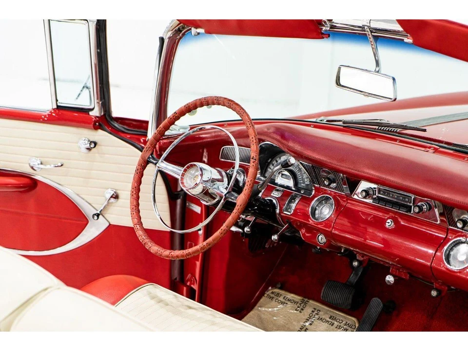1955 Pontiac Star Chief - Image 10 of 31