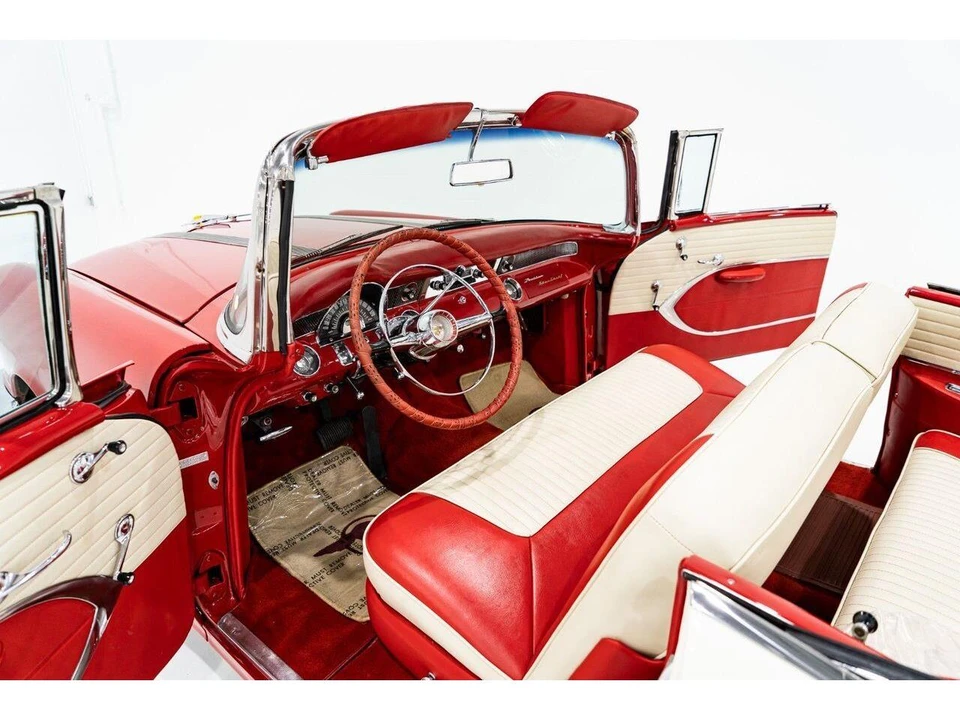 1955 Pontiac Star Chief - Image 8 of 31