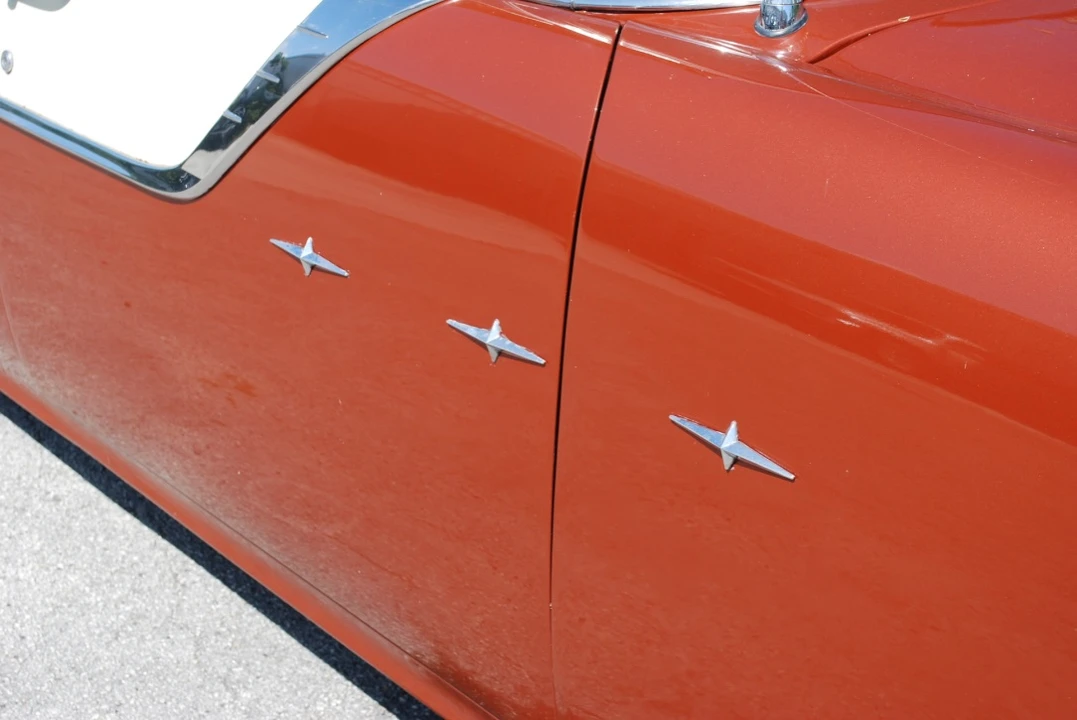 1955 Pontiac Star Chief - Image 23 of 31