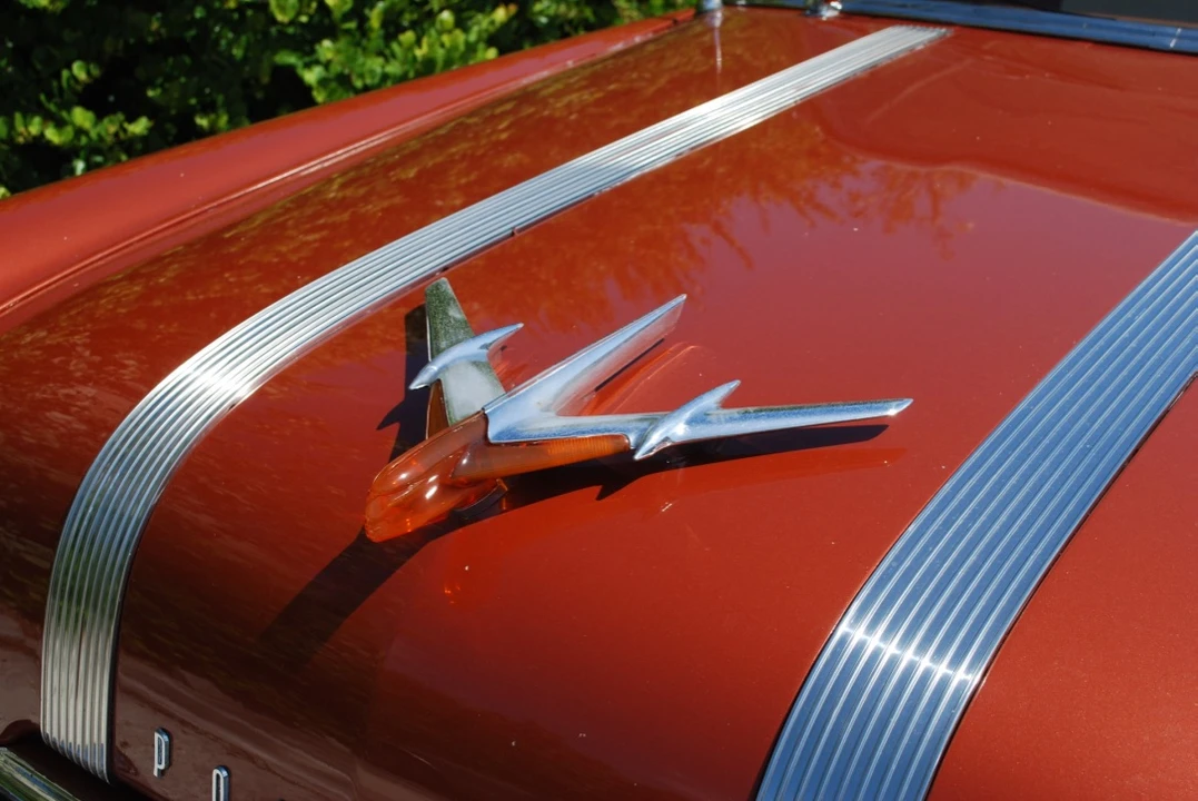 1955 Pontiac Star Chief - Image 15 of 31