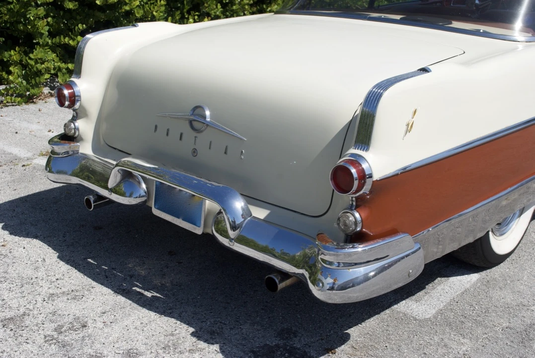 1955 Pontiac Star Chief - Image 11 of 31