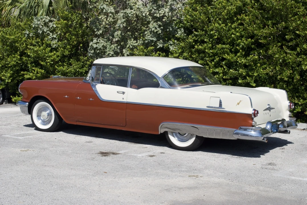 1955 Pontiac Star Chief - Image 4 of 31