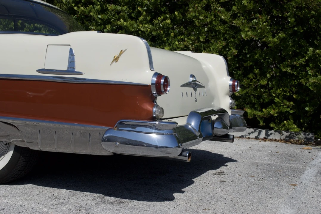 1955 Pontiac Star Chief - Image 10 of 31