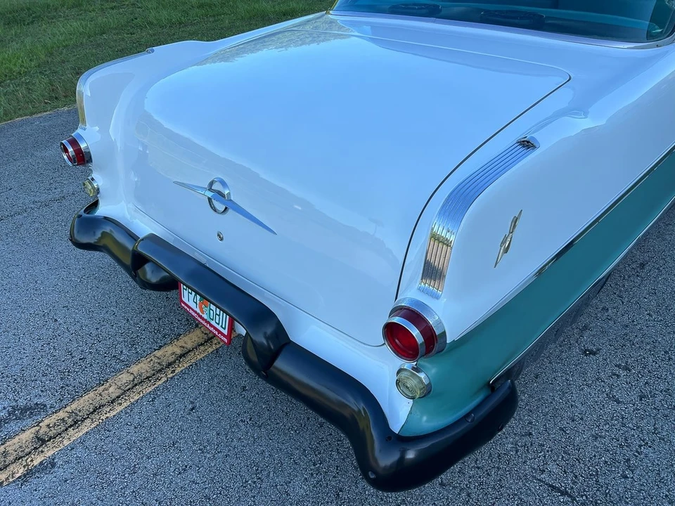 1955 Pontiac Star Chief - Image 5 of 21
