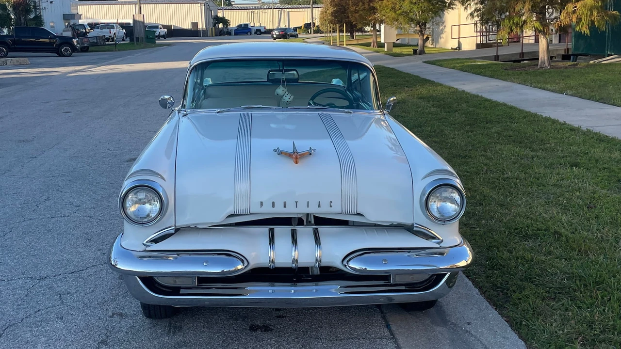 1955 Pontiac Star Chief - Image 2 of 5