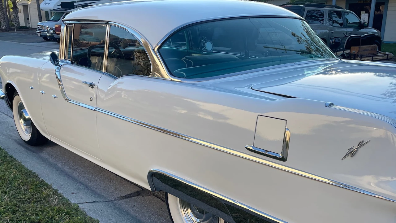 1955 Pontiac Star Chief - Image 4 of 5