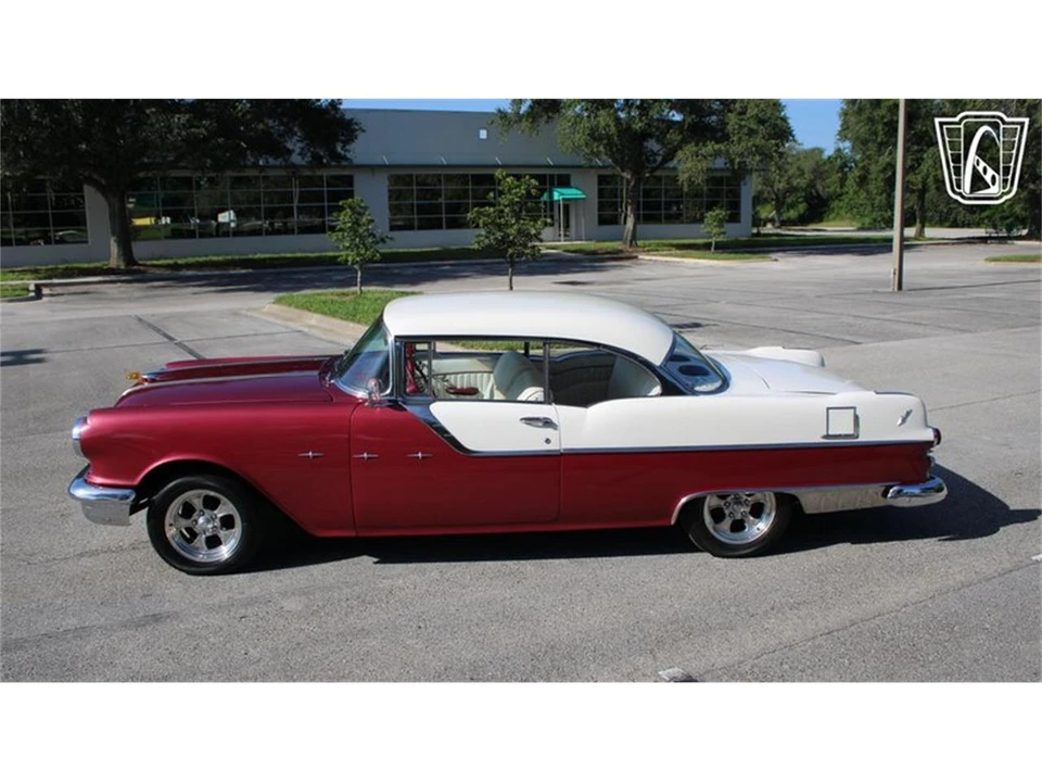 1955 Pontiac Star Chief - Image 10 of 31