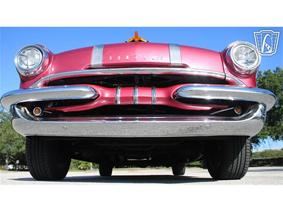 1955 Pontiac Star Chief - Image 5 of 31