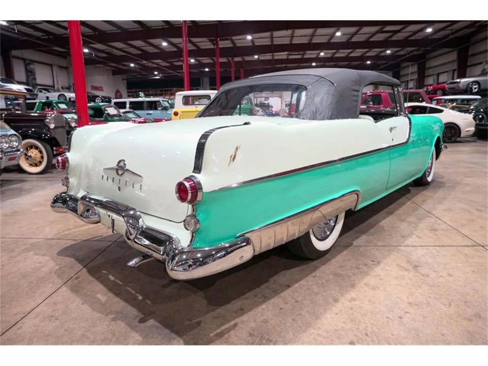 1955 Pontiac Star Chief - Image 24 of 31