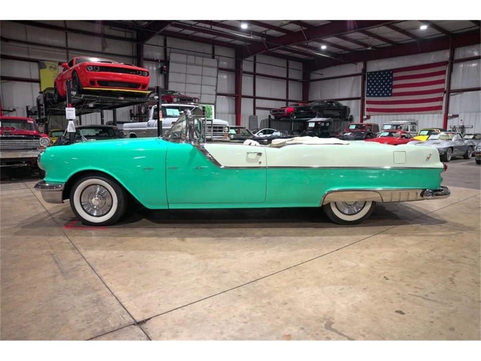 1955 Pontiac Star Chief - Image 4 of 31