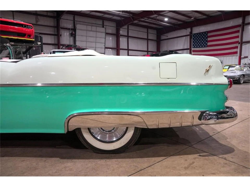 1955 Pontiac Star Chief - Image 5 of 31