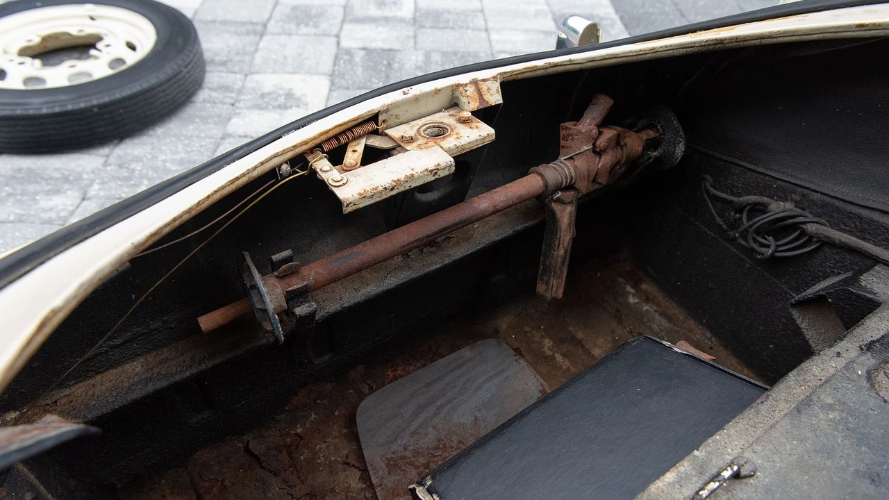 1955 Porsche 356 Pre-A - Image 21 of 31