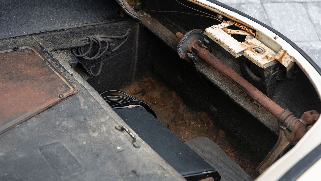 1955 Porsche 356 Pre-A - Image 24 of 31