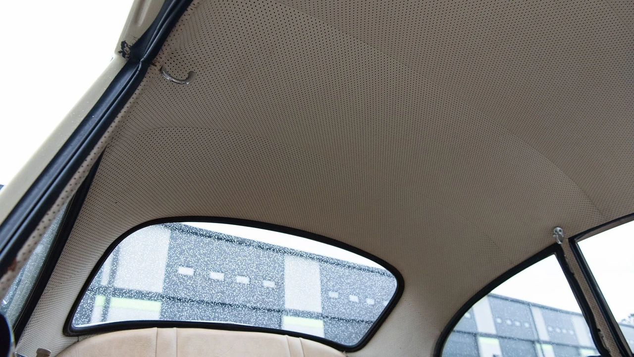 1955 Porsche 356 Pre-A - Image 9 of 31
