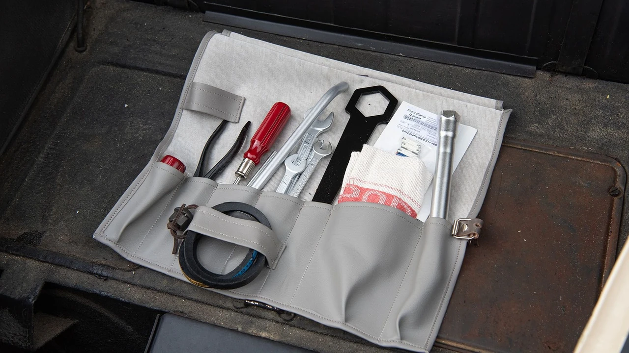 1955 Porsche 356 Pre-A - Image 25 of 31