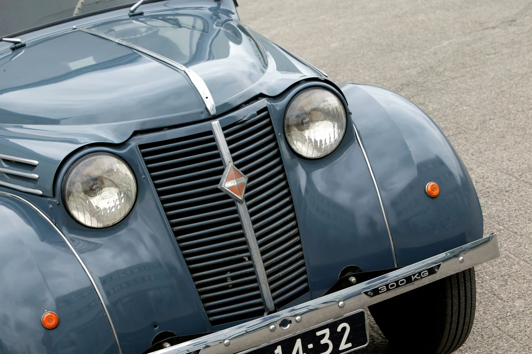 1955 Renault - Image 3 of 3