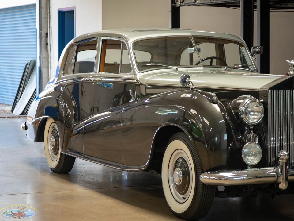 1955 Rolls-Royce Silver Dawn - Image 12 of 21