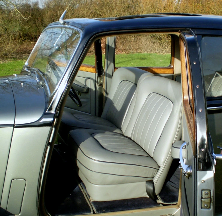 1955 Rolls-Royce Silver Dawn - Image 6 of 10