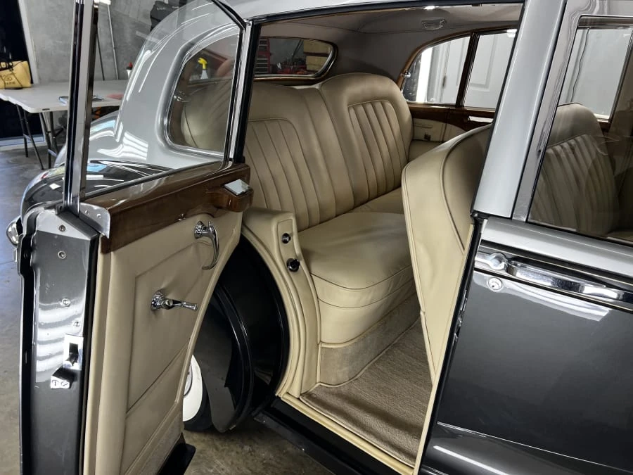 1955 Rolls-Royce Silver Dawn - Image 24 of 28
