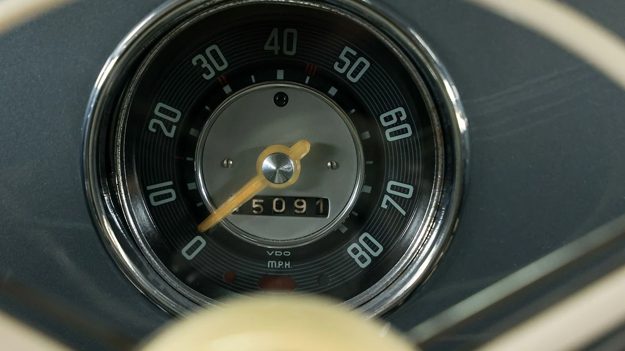 1955 Volkswagen Beetle (Oval Window) - Image 28 of 31