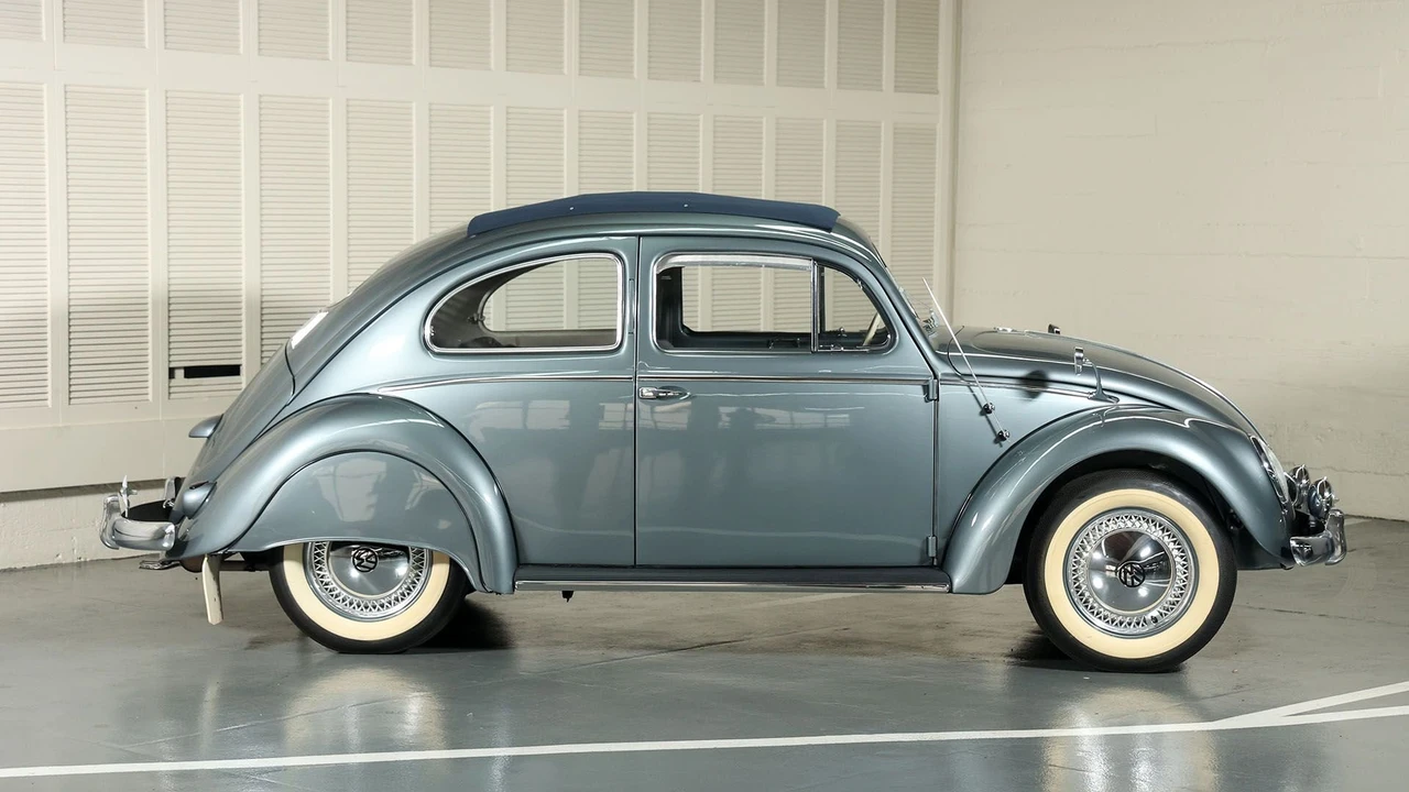 1955 Volkswagen Beetle (Oval Window) - Image 2 of 31