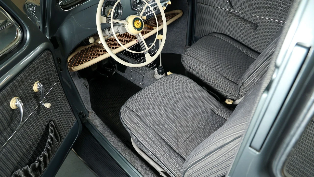 1955 Volkswagen Beetle (Oval Window) - Image 25 of 31