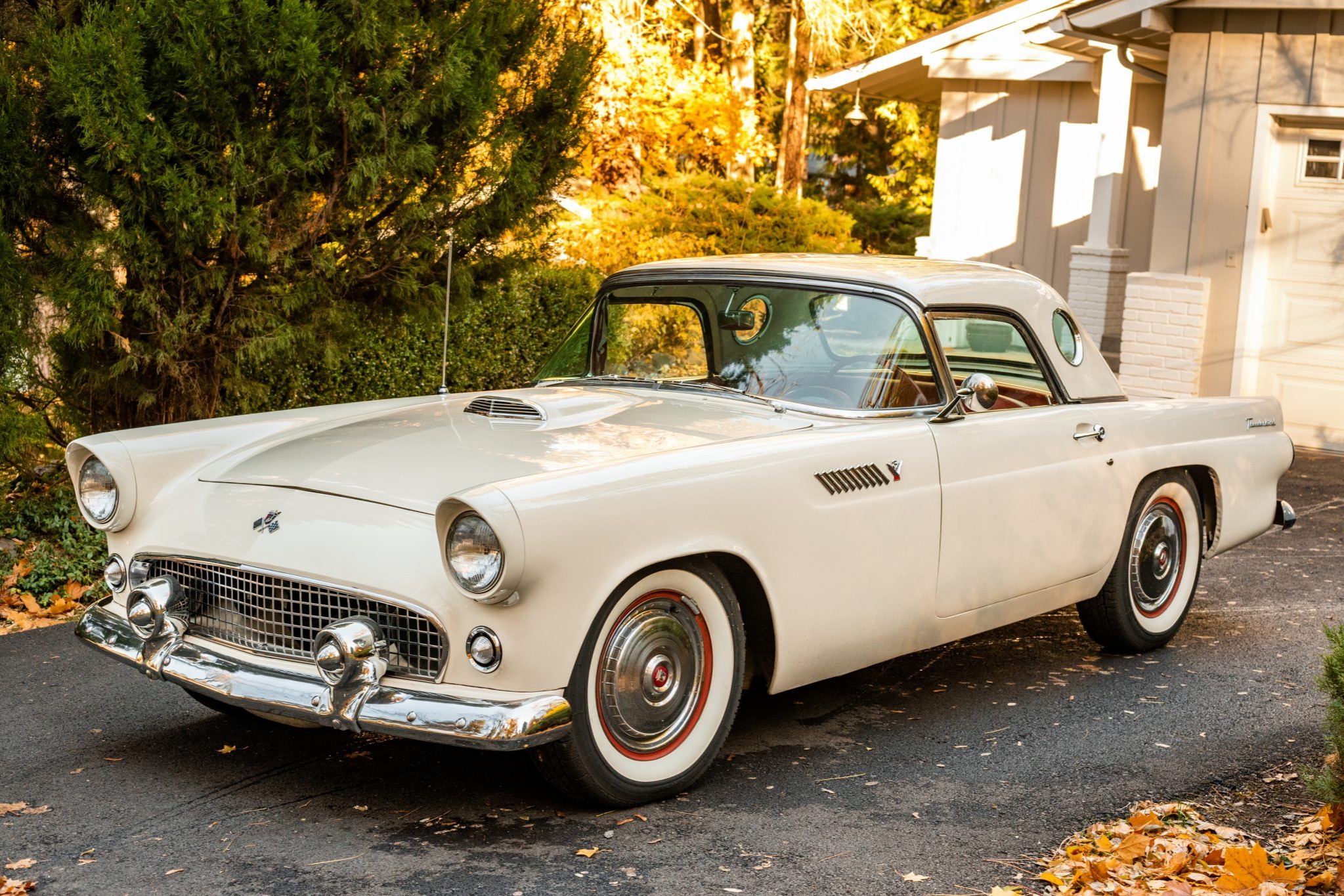 1955 Ford Thunderbird