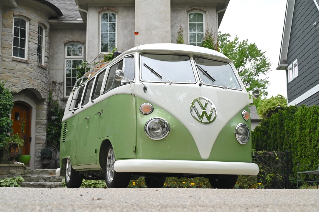1965 Volkswagen Split-Window Bus - Image 20 of 31