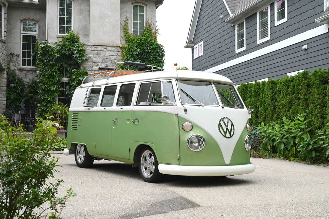 1965 Volkswagen Split-Window Bus - Image 18 of 31