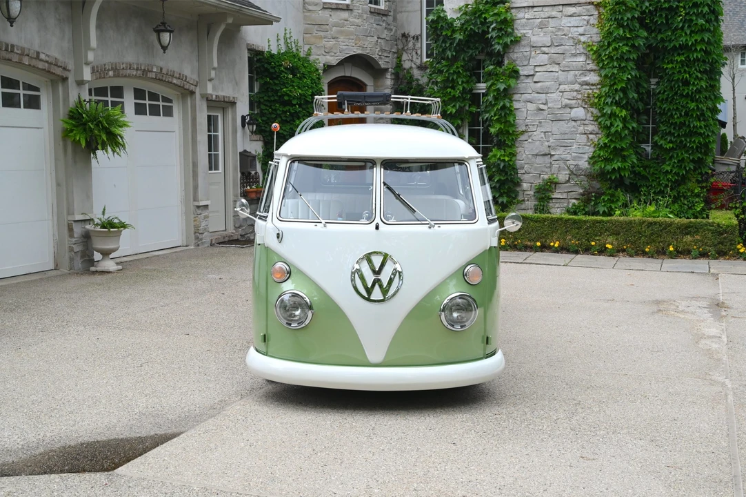1965 Volkswagen Split-Window Bus - Image 21 of 31