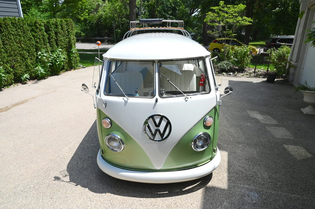 1965 Volkswagen Split-Window Bus - Image 23 of 31