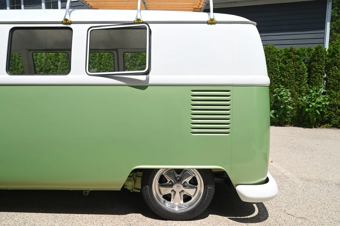 1965 Volkswagen Split-Window Bus - Image 26 of 31