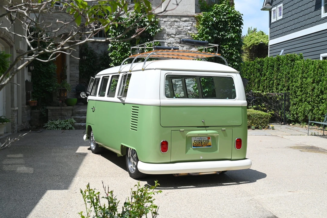 1965 Volkswagen Split-Window Bus - Image 8 of 31
