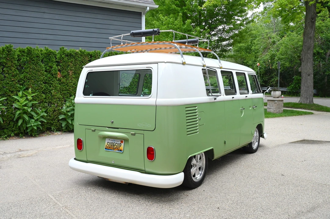 1965 Volkswagen Split-Window Bus - Image 11 of 31