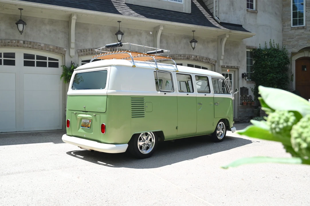 1965 Volkswagen Split-Window Bus - Image 13 of 31