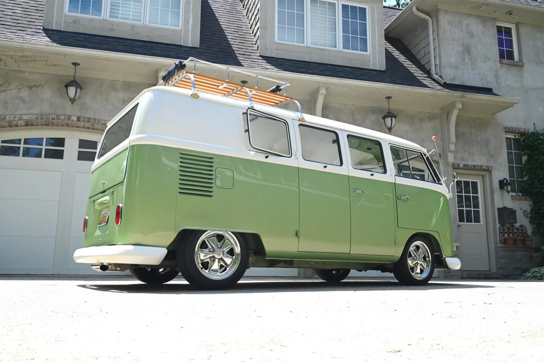 1965 Volkswagen Split-Window Bus - Image 14 of 31