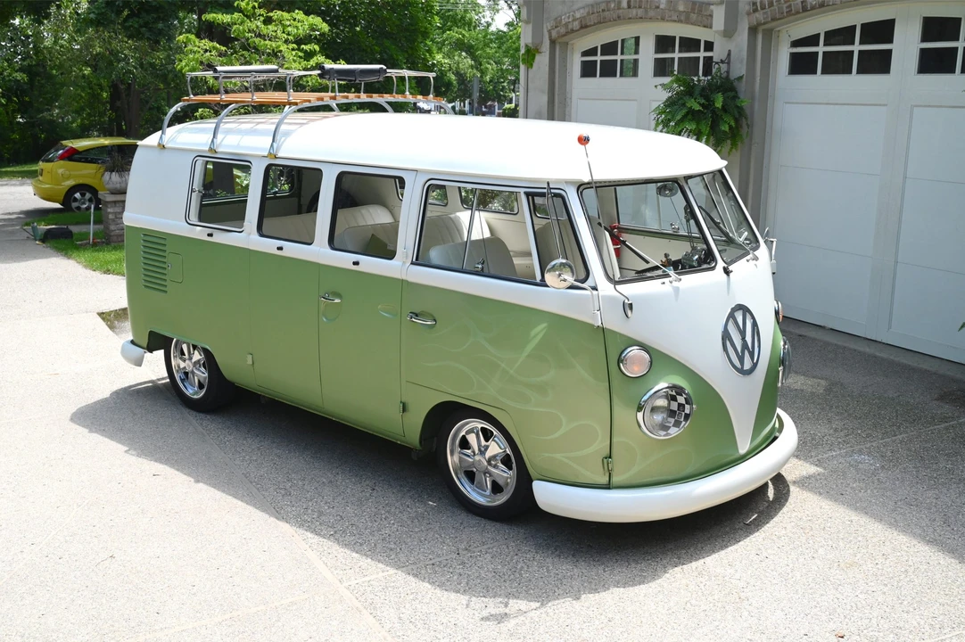 1965 Volkswagen Split-Window Bus - Image 16 of 31