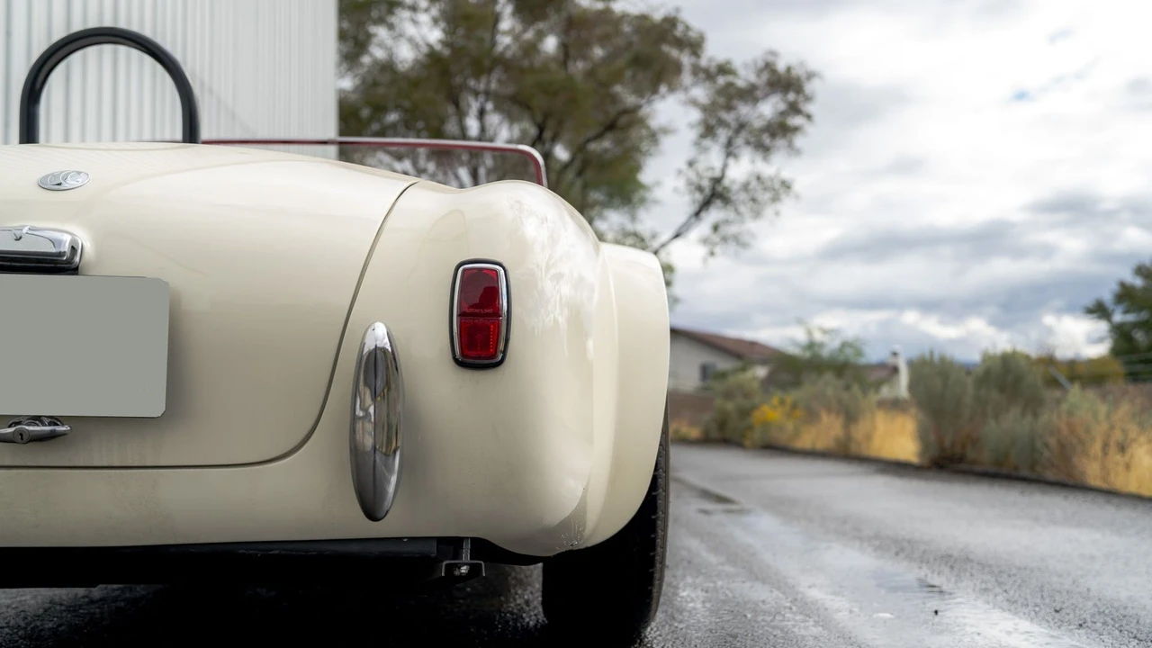 1956 AC Ace & Aceca - Image 29 of 31