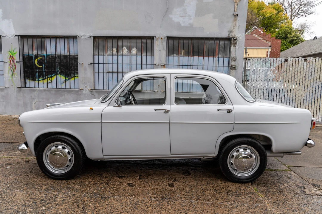 1956 Alfa Romeo Giulietta - Image 4 of 31
