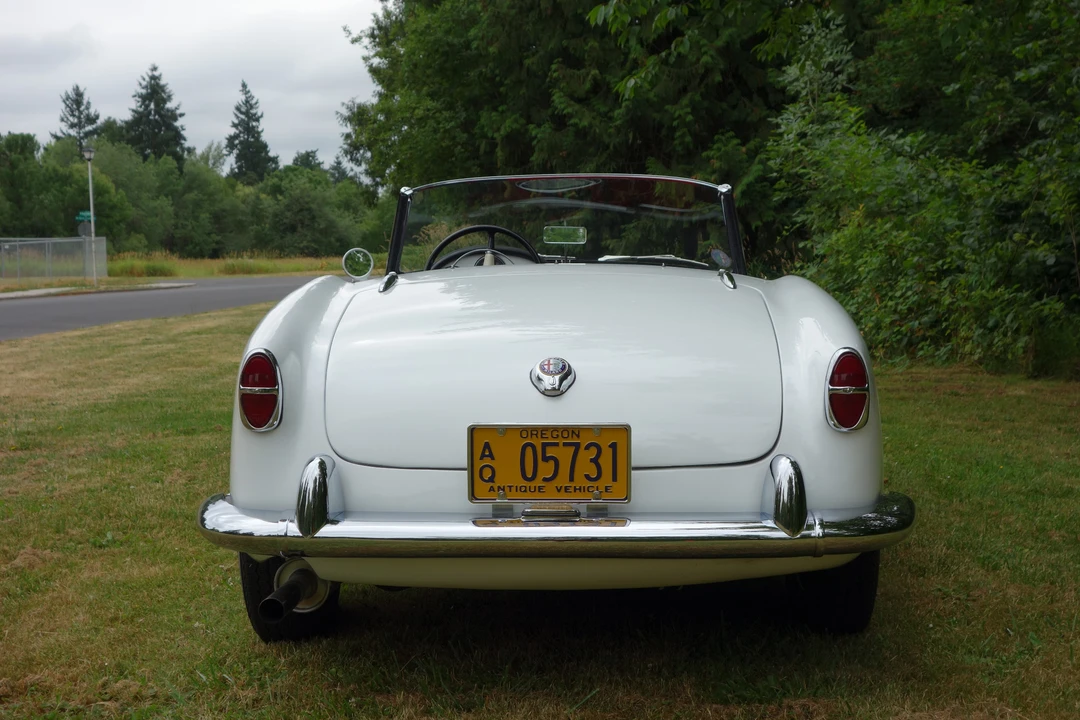 1956 Alfa Romeo Giulietta - Image 5 of 31