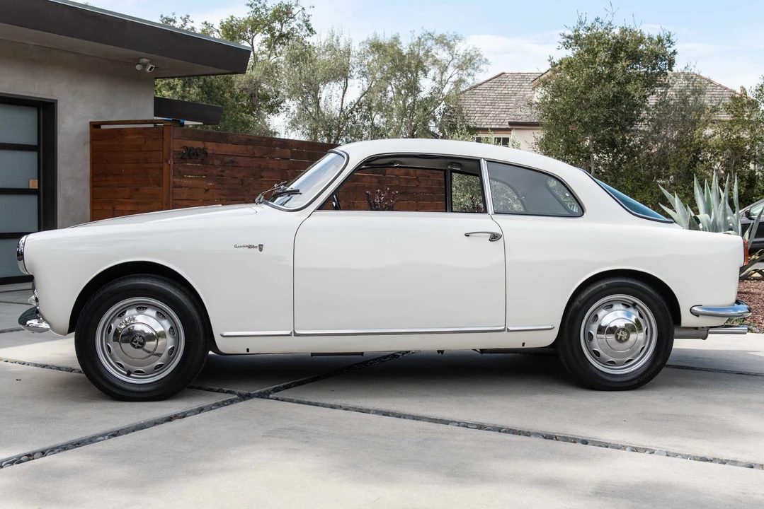 1956 Alfa Romeo Giulietta - Image 10 of 31