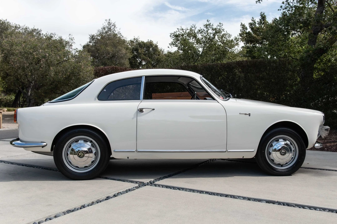 1956 Alfa Romeo Giulietta - Image 5 of 31