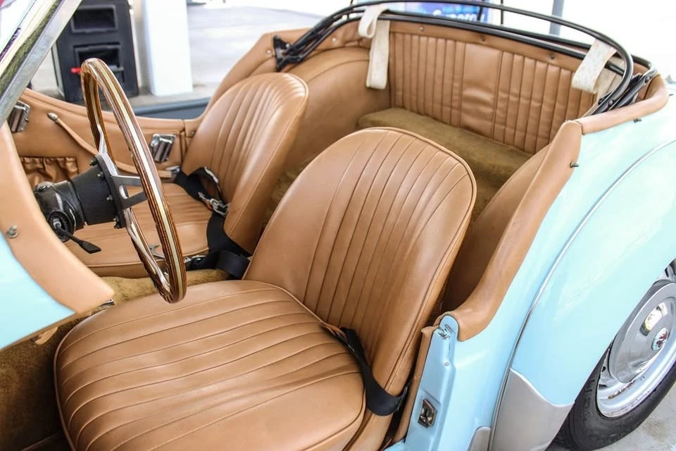 1956 Aston Martin DB1 & DB2 & DB2/4 & DB Mark III - Image 19 of 20