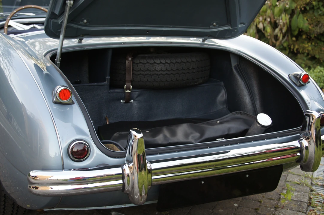 1956 Austin-Healey 100 - Image 8 of 8
