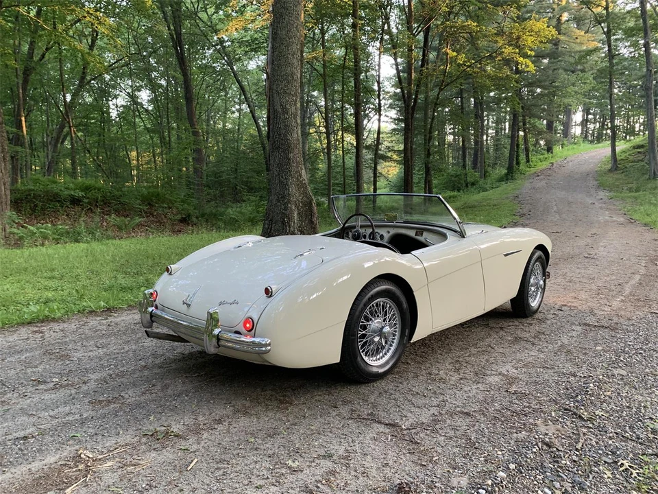 1956 Austin-Healey 100 - Image 3 of 21